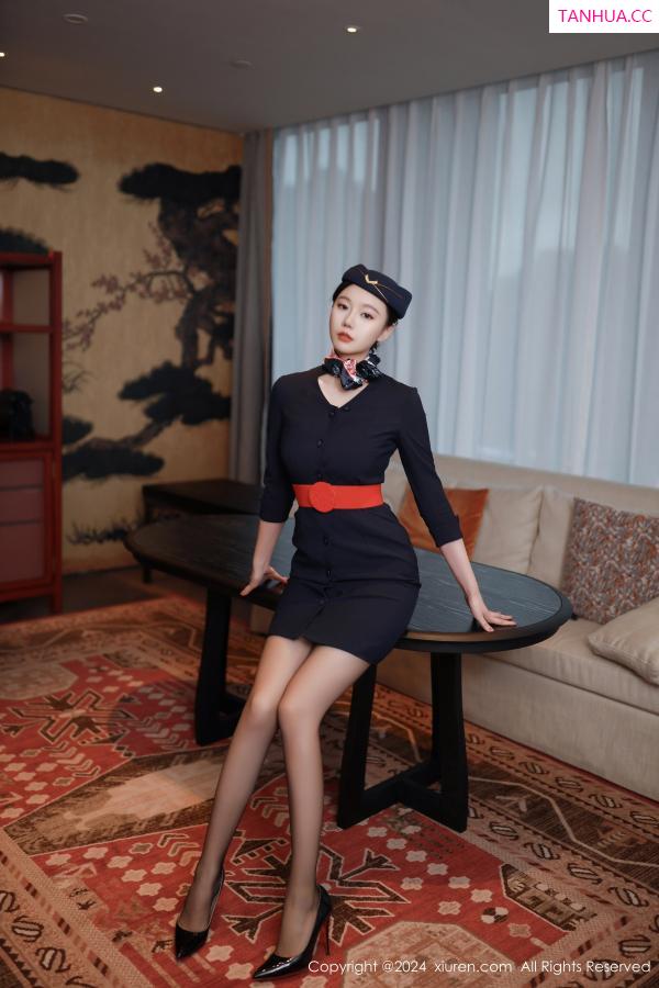 安然Maleah  [XiuRen]高清写真图 2024.07.30 No.8942 安然anran 黑丝美腿第4张图片